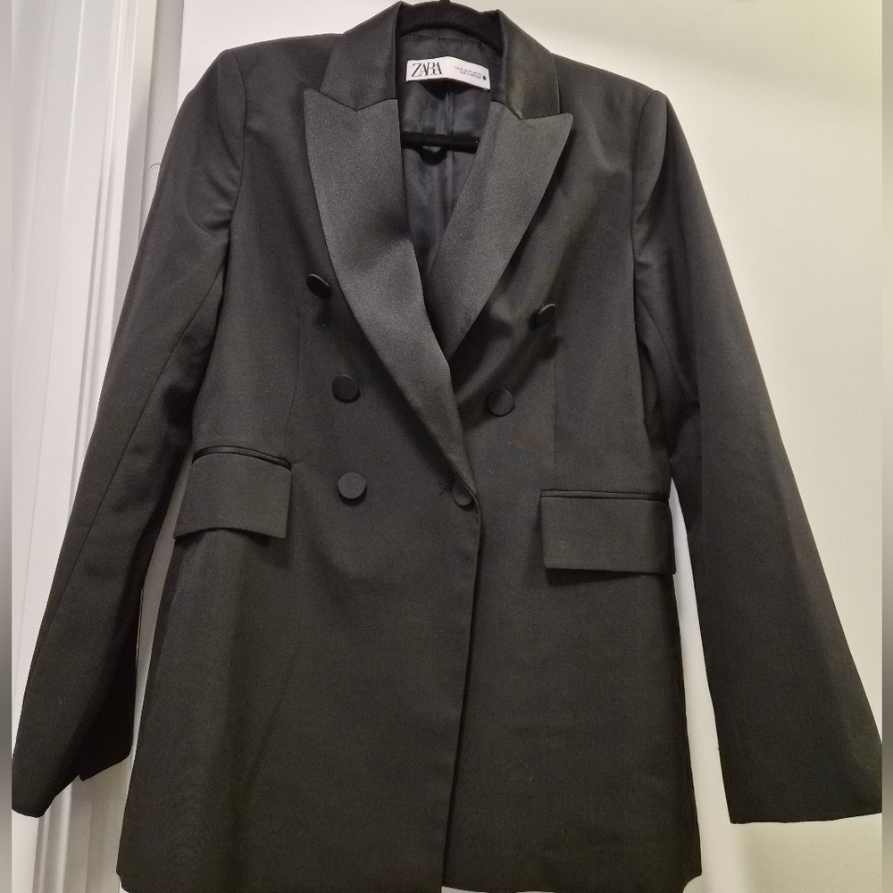 Zara Women's Elegant Black Suit Jacket